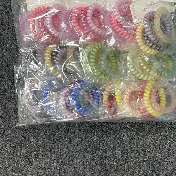 Tele-tie - Picture 3 of 3